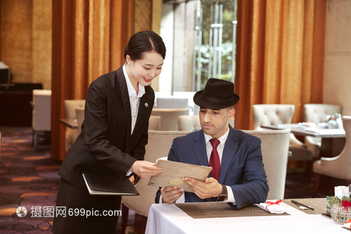 酒店餐飲服務(wù)的國際化管理 以菜單遞送為起點(diǎn)